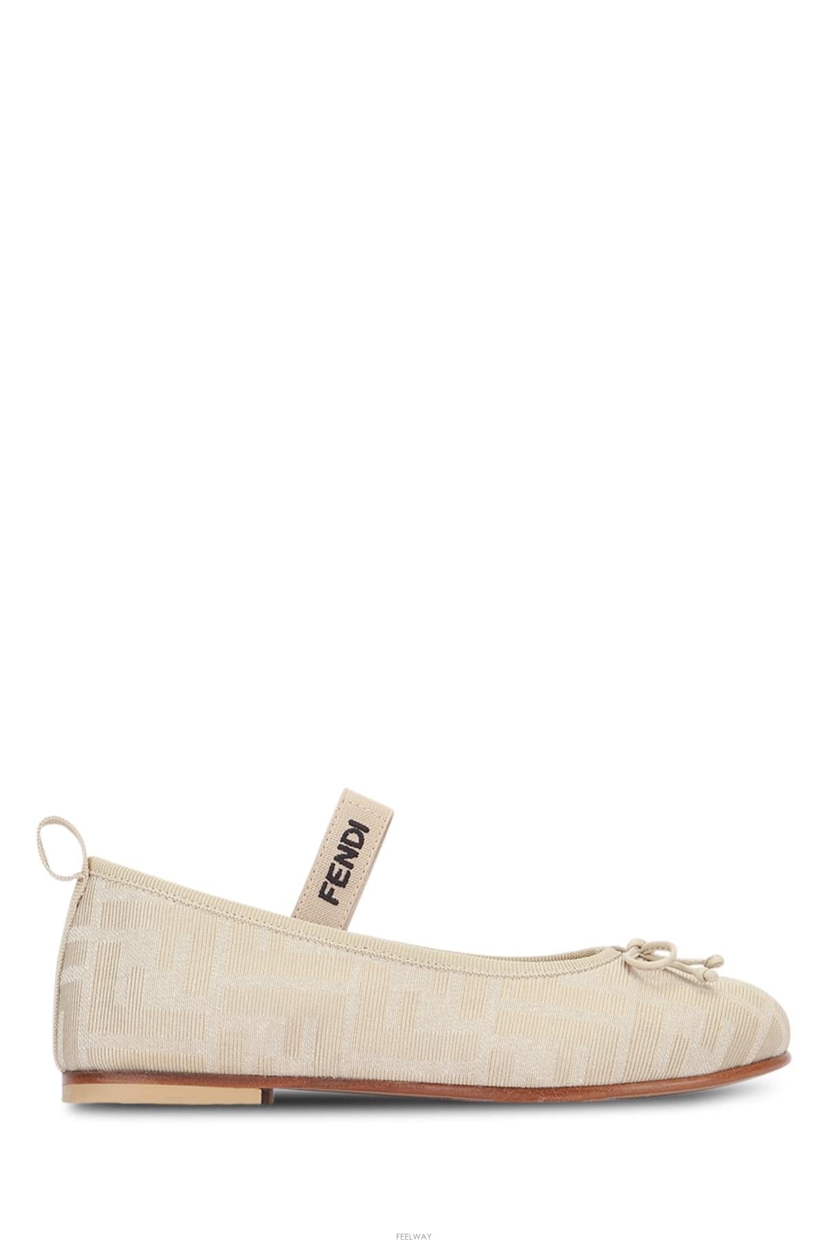 FENDI ��� �߷����� TESFF LIGHELCLOG (KIDS ��ǰ) JF B0441817427��� �߷����� TESFF LIGHELCLOG (KIDS ��ǰ) JF B0441817