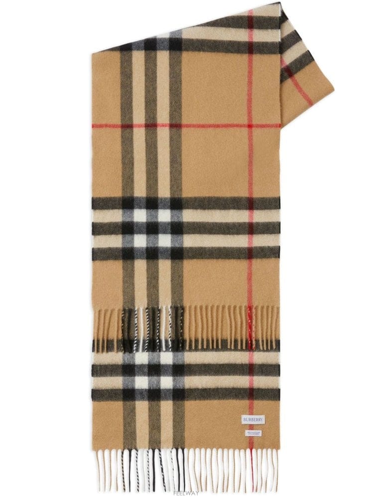 Burberry ������ ��ī�� 8076576A7026 B0192320235������ ��ī�� 8076576A7026 B0192320235