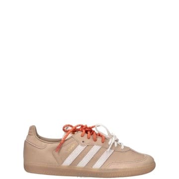 Adidas 26FW �Ƶ�ٽ� ����Ŀ�� KI8140 CREWHT BEIGE26FW �Ƶ�ٽ� ����Ŀ�� KI8140 CREWHT BEIGE