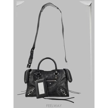 Balenciaga 26FW �߷��þư� �� ��Ƽ �� ���� 865762 2ACLR1000 BLACK26FW �߷��þư� �� ��Ƽ �� ���� 865762 2ACLR1000 BLACK