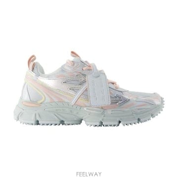 Off White 26FW ����ȭ��Ʈ ����Ŀ�� OF05752025 SILVER26FW ����ȭ��Ʈ ����Ŀ�� OF05752025 SILVER