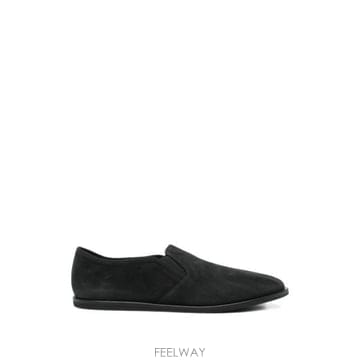 Common Projects 26FW Ŀ�� ������Ʈ ����Ŀ�� 2627 SLIPPER 7547 BLACK26FW Ŀ�� ������Ʈ ����Ŀ�� 2627 SLIPPER 7547 BLACK