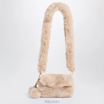 26 F/W 봉쁘앙 MALAE ECRU 페이크 퍼 핸드 워머 (KID B0052324586