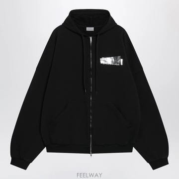 26 F/W 발렌시아가 블랙 코튼 집업 맨투맨 A009EATVVE3- B0052324704