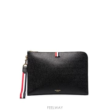 Thom Browne 26 FW ����� RWB ��Ʈ�� �̵�� ������ Ŭ��ġ MAC083A00198 TP45883759726 FW ����� RWB ��Ʈ�� �̵�� ������ Ŭ��ġ MAC083A