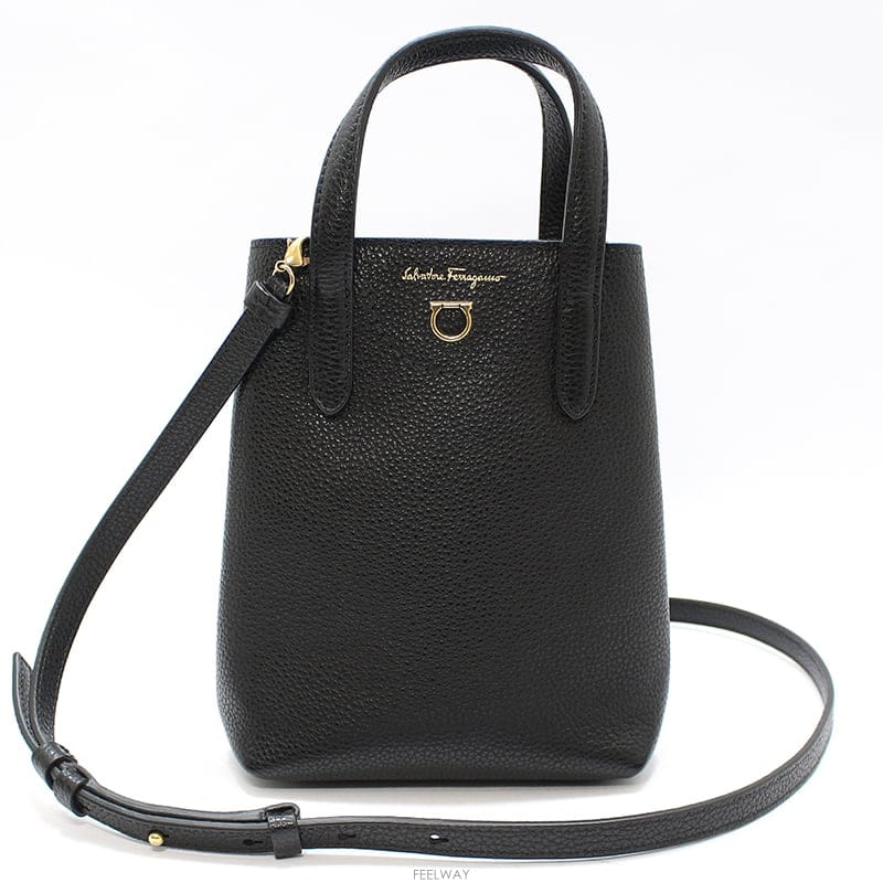 Ferragamo ��󰡸� 220024 ���� ���� ���� ��ġ�� �ΰ� �̴� ��� ũ�ν�����󰡸� 220024 ���� ���� ���� ��ġ�� �ΰ� �̴� ��� 