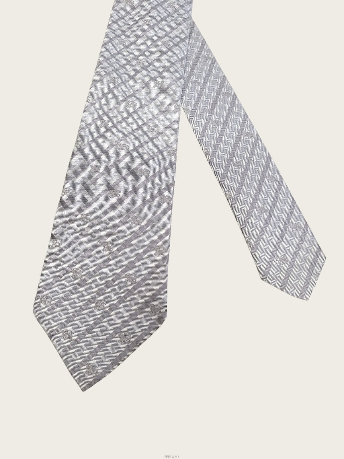 Burberry [�߰���ǰ/���̽���] ������ �׷��� ��ũ �⸶�� �ΰ� ��Ÿ��[�߰���ǰ/���̽���] ������ �׷��� ��ũ �⸶�� �ΰ� ��