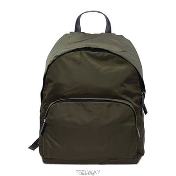 26 FW 프라다 로고 디테일 백팩 973F0334 2VZ066