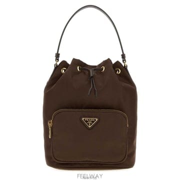 PRADA 26 FW ����� �����Ϸ� Ʈ���̾ޱ� �ΰ� ��ν�Ʈ�� ��Ŷ �� F0038 1BH038VUOPRV4426 FW ����� �����Ϸ� Ʈ���̾ޱ� �ΰ� ��ν�Ʈ�� ��Ŷ 