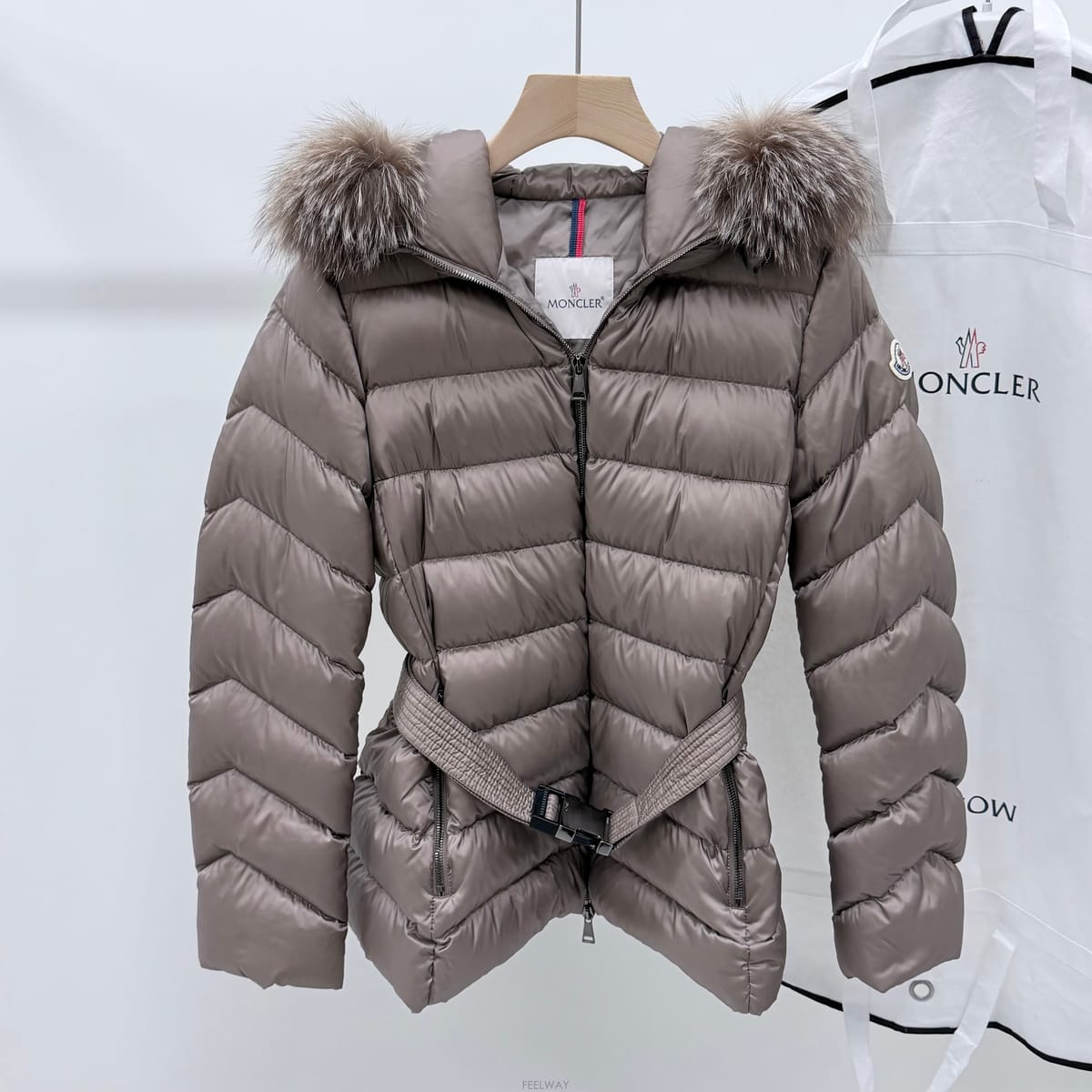Moncler [S+��/2] ��Ŭ���� ť�ǵ� ������ ���� ���е� ����Ʈ ������[S+��/2] ��Ŭ���� ť�ǵ� ������ ���� ���е� ����Ʈ ��