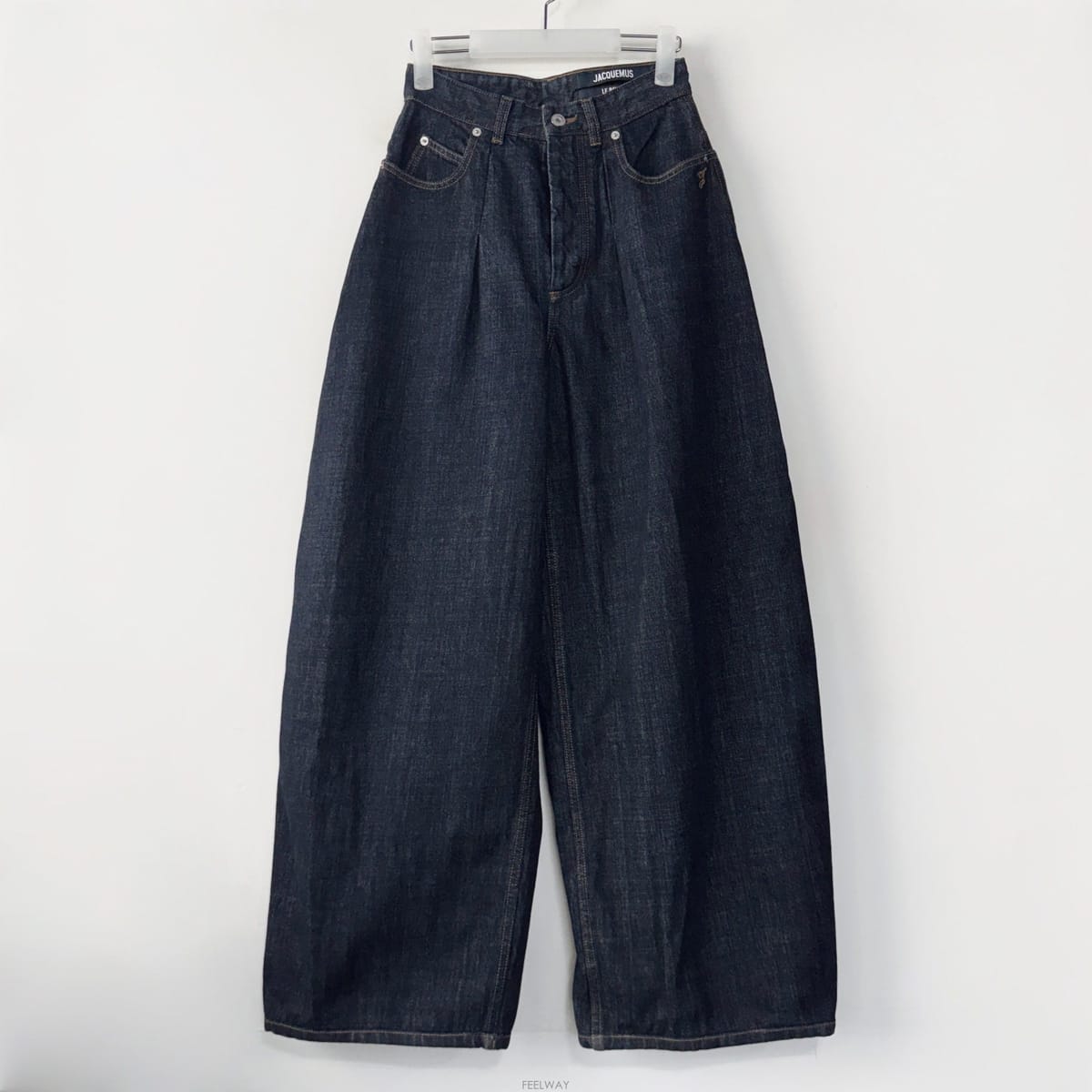 Jacquemus ��ũ���� 25 ���߷� ���� ������ũ���� 25 ���߷� ���� ����