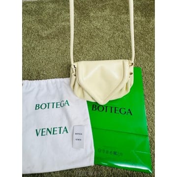 Bottega Veneta ��ǰ ���װ�����Ÿ ���� ũ�ν��� ��� ��Ʈ��ǰ ���װ�����Ÿ ���� ũ�ν��� ��� ��Ʈ