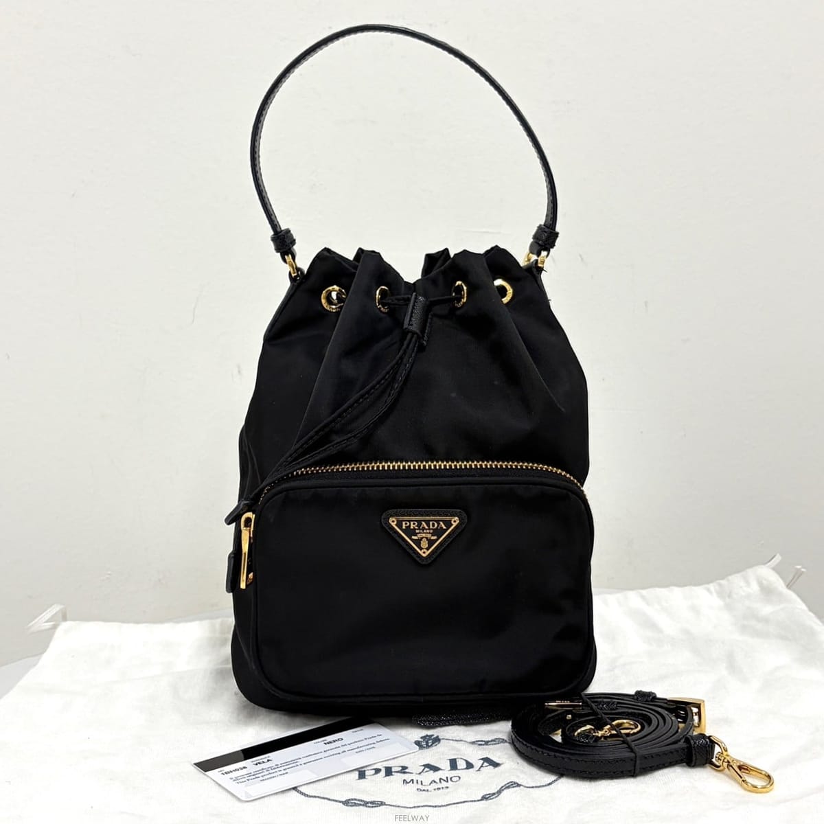 PRADA ����� ���Ϸ� �ﰢ�ΰ� ��Ŷ�� �������� ���� (1BH038)����� ���Ϸ� �ﰢ�ΰ� ��Ŷ�� �������� ���� (1BH038)