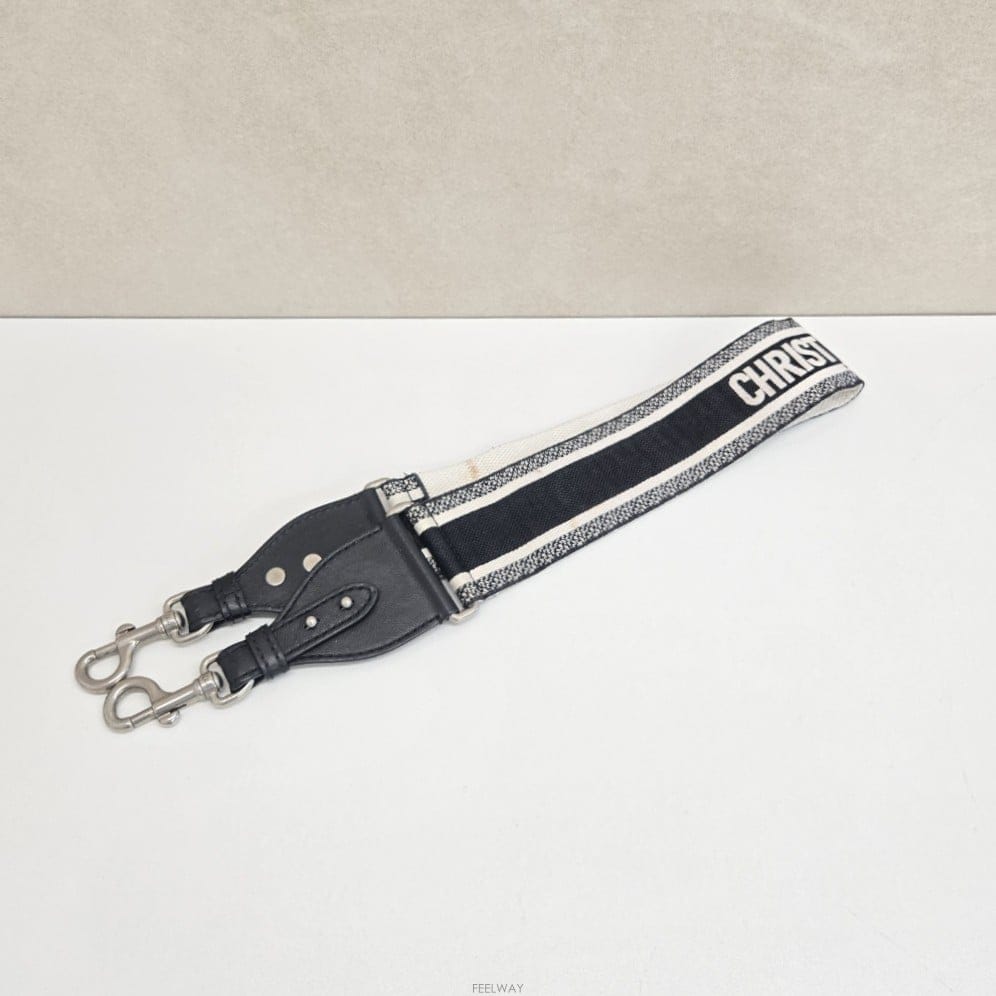 DIOR ��� ������ũ �ڼ� �к긯 �����Ʈ����� ������ũ �ڼ� �к긯 �����Ʈ��