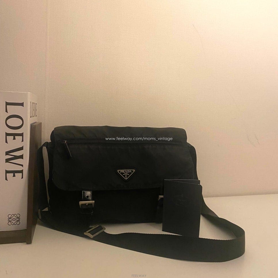 PRADA PRADA / ��Ƽ�� ����� �ﰢ�ΰ� ���� ���ڳ� ���Ϸ� ����Ŭ ����� / ũ�ν��ٵ��PRADA / ��Ƽ�� ����� �ﰢ�ΰ� ���� ���ڳ� ���Ϸ� ����