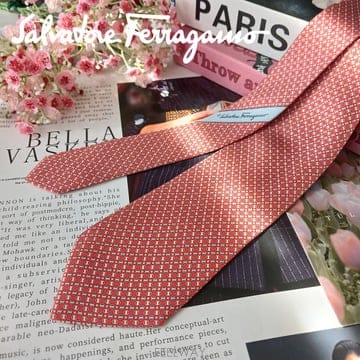 SALVATORE FERRAGAMO 페라가모 실크 핑크 간치니 패턴 넥타이 8cm A+등급 e2144