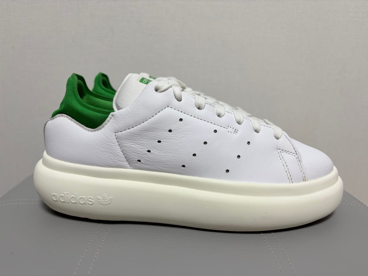 Adidas �Ƶ�ٽ� ���Ľ��̽� ����Ŀ�� 235�Ƶ�ٽ� ���Ľ��̽� ����Ŀ�� 235