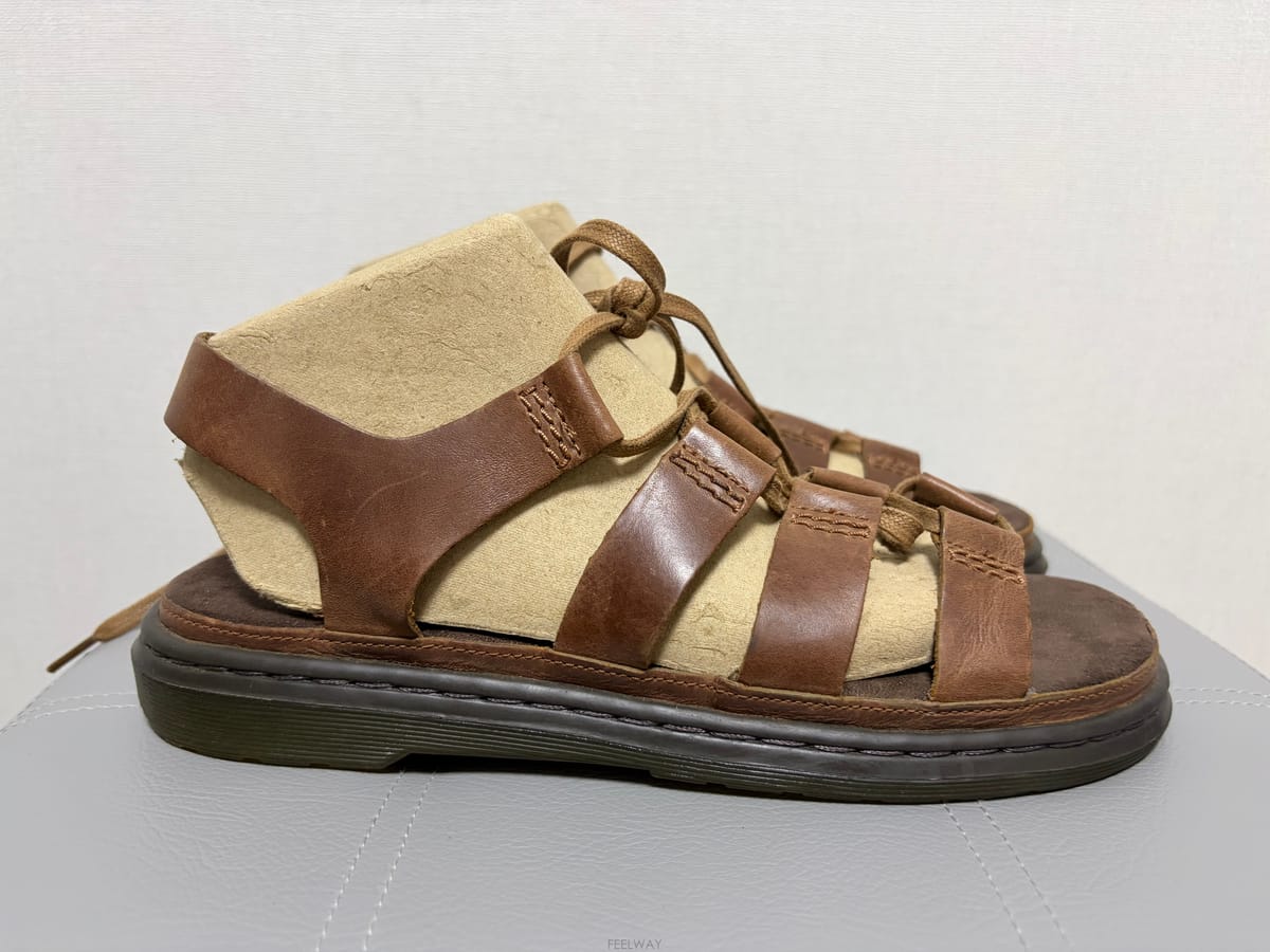 Dr. Martens ���͸�ƾ ũ����Ƽ�� ���� ���� 250���͸�ƾ ũ����Ƽ�� ���� ���� 250