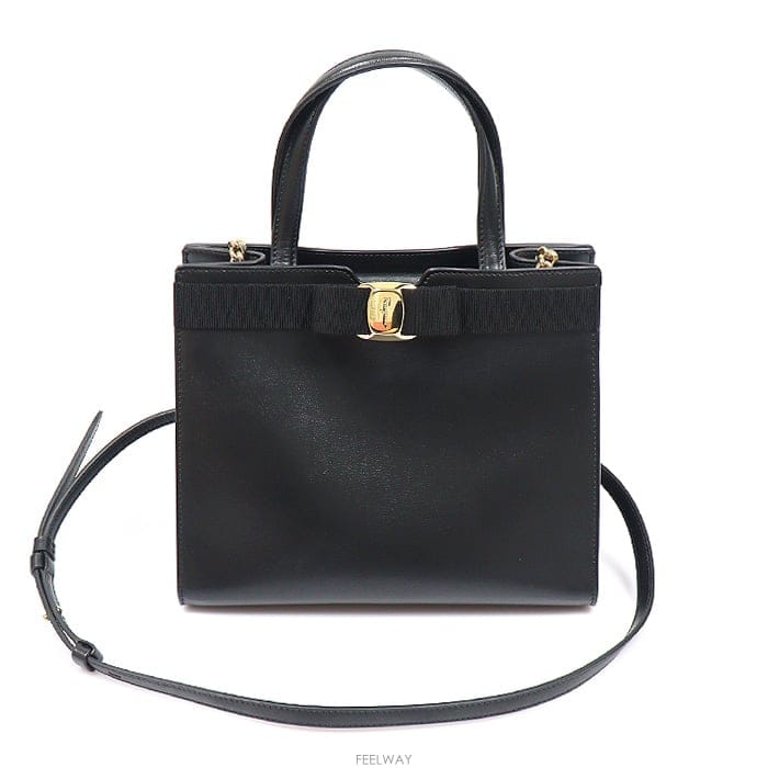 Ferragamo Ferragamo(��󰡸�) 21 I290 ���� ī����Ų �ٶ� ���� ž�ڵ� 2WAYFerragamo(��󰡸�) 21 I290 ���� ī����Ų �ٶ� ���� ž