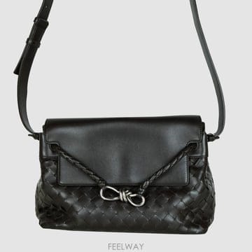 Bottega Veneta [�Ƹ�����]���� ���װ�����Ÿ �ȵ�Ƹ� �޽����� ũ�ν���815781[�Ƹ�����]���� ���װ�����Ÿ �ȵ�Ƹ� �޽����� ũ�ν���