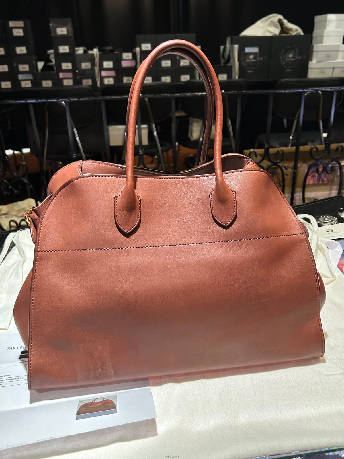 THE Row ���� *ALA* ���ο� Margaux 15 Bag / Soft Margaux 15 ���� 15���� *ALA* ���ο� Margaux 15 Bag / Soft Margaux 15 ��