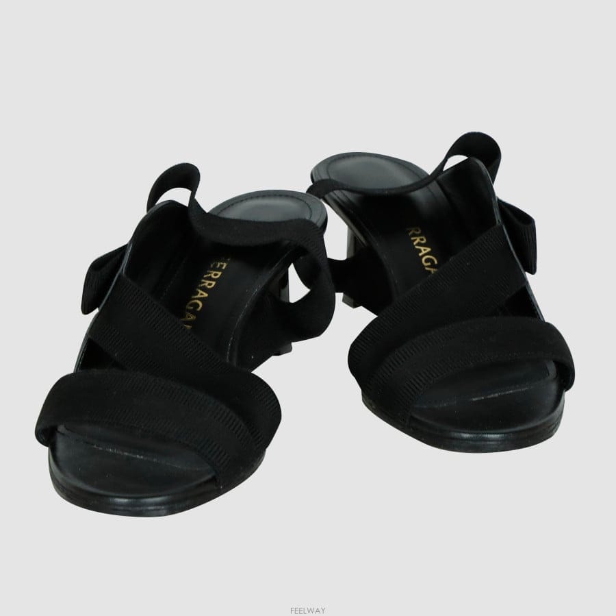 Ferragamo [�Ƹ�����]6.5��󰡸� �ٶ� ���� ������[�Ƹ�����]6.5��󰡸� �ٶ� ���� ������