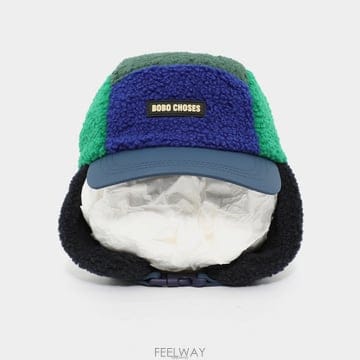 보보쇼즈 26FW 컬러블럭 쉽스킨 차프카 공용 모자 B226AI028 411