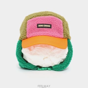 보보쇼즈 26FW 컬러블럭 쉽스킨 차프카 공용 모자 B226AI031 311