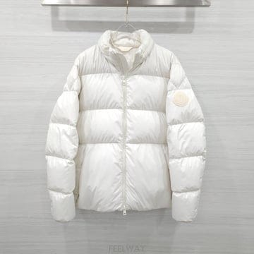 [럭스유] 3 / 몽클레어 지니어스 아키시마 화이트 다운 패딩