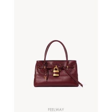 Chloe �δ��� Chloe ���ο� ���ǵ� ��Ʈ���δ��� Chloe ���ο� ���ǵ� ��Ʈ��