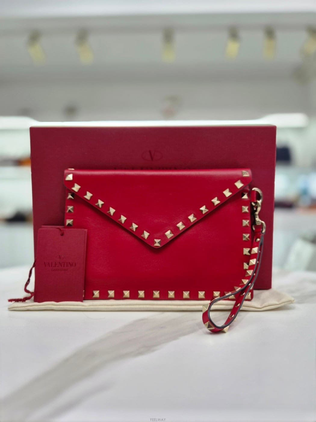 Valentino �߷�Ƽ�� ���� �����͵� ������ �÷� Ŭ��ġ�� UW2POP87BOL�߷�Ƽ�� ���� �����͵� ������ �÷� Ŭ��ġ�� UW2POP87BO