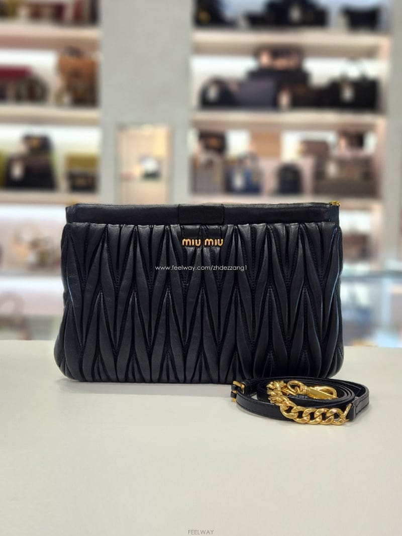 Miu Miu �̿�̿� ��Ʋ�� ���� ���� ũ�ν��� 5BH356�̿�̿� ��Ʋ�� ���� ���� ũ�ν��� 5BH356