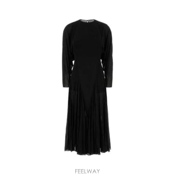 Alaia 26FW �˶��̾� ���ǽ� AA9R3221J132D 995 Black26FW �˶��̾� ���ǽ� AA9R3221J132D 995 Black