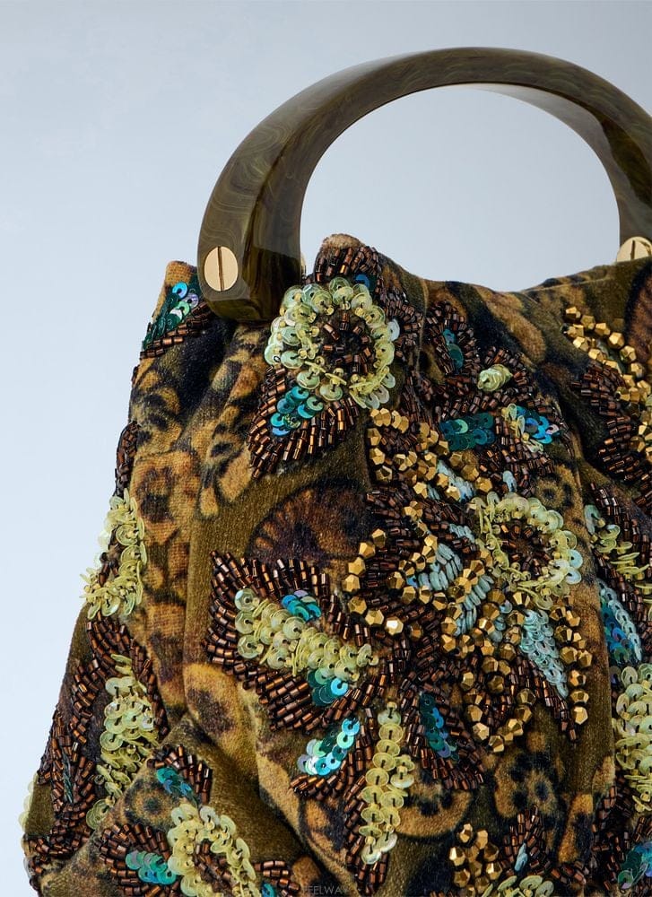 Dries Van Noten 26 F/W �帮�� �� ��ư CRISP ��Ż�� ũ�ν��ٵ� �� 262- B011232649926 F/W �帮�� �� ��ư CRISP ��Ż�� ũ�ν��ٵ� �� 262- 