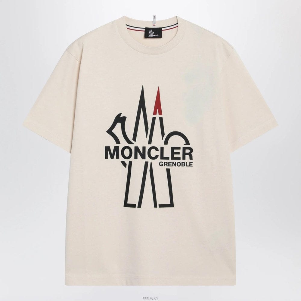 Moncler 26 F/W ��Ŭ���� ���̺��� ��ư Ƽ���� WITH �ΰ� 8C0000 B005232711426 F/W ��Ŭ���� ���̺��� ��ư Ƽ���� WITH �ΰ� 8C0000 