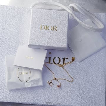 디올 DIOR 팔찌 새상품급 선물용가능 여자팔찌