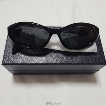 프라다 선글라스 슬레이트 그레이