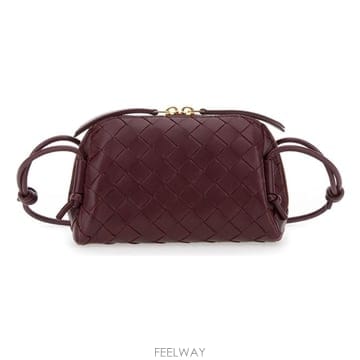 Bottega Veneta 26 FW ���װ� ����Ÿ ��Ʈ��ġ���� �ܼ�Ʈ ũ�ν��ٵ� �� 2247 794258VCPP126 FW ���װ� ����Ÿ ��Ʈ��ġ���� �ܼ�Ʈ ũ�ν��ٵ� �� 