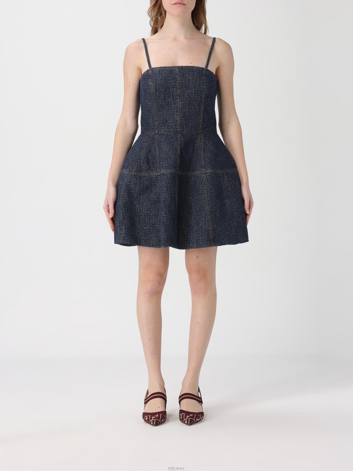 FENDI [A6] ��� FLD568AW82 ���� �̵� ���ǽ� FLD568AW82-F1UKI[A6] ��� FLD568AW82 ���� �̵� ���ǽ� FLD568AW82-F1UKI