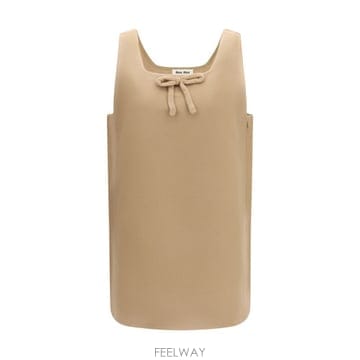 Miu Miu �ؿ� ���¸���� AW26 �̿�̿� ���� �ν� ó���� ���� �� �巹�� MF6578SOOO6471_F0050�ؿ� ���¸���� AW26 �̿�̿� ���� �ν� ó���� ���� ��