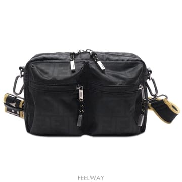 FENDI 26FW_0922 ���� ī�޶� ũ�ν��� 7VA695_B12N_F0QA126FW_0922 ���� ī�޶� ũ�ν��� 7VA695_B12N_F0QA1