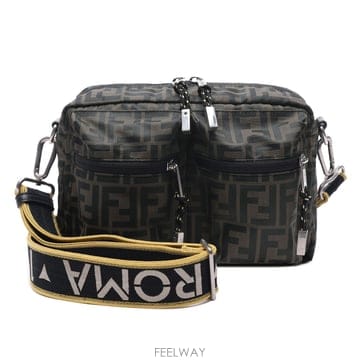 FENDI 26FW_0922 ���� ī�޶� ũ�ν��� 7VA695_B12N_F1PR426FW_0922 ���� ī�޶� ũ�ν��� 7VA695_B12N_F1PR4