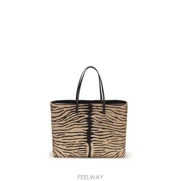 FENDI [K68]��� 8BH444B1JU F0RQ9 ���� ����� ũ�ν��� ��Ŷ�� ž�ڵ�� Roll medium Sh[K68]��� 8BH444B1JU F0RQ9 ���� ����� ũ�ν��� ��Ŷ��