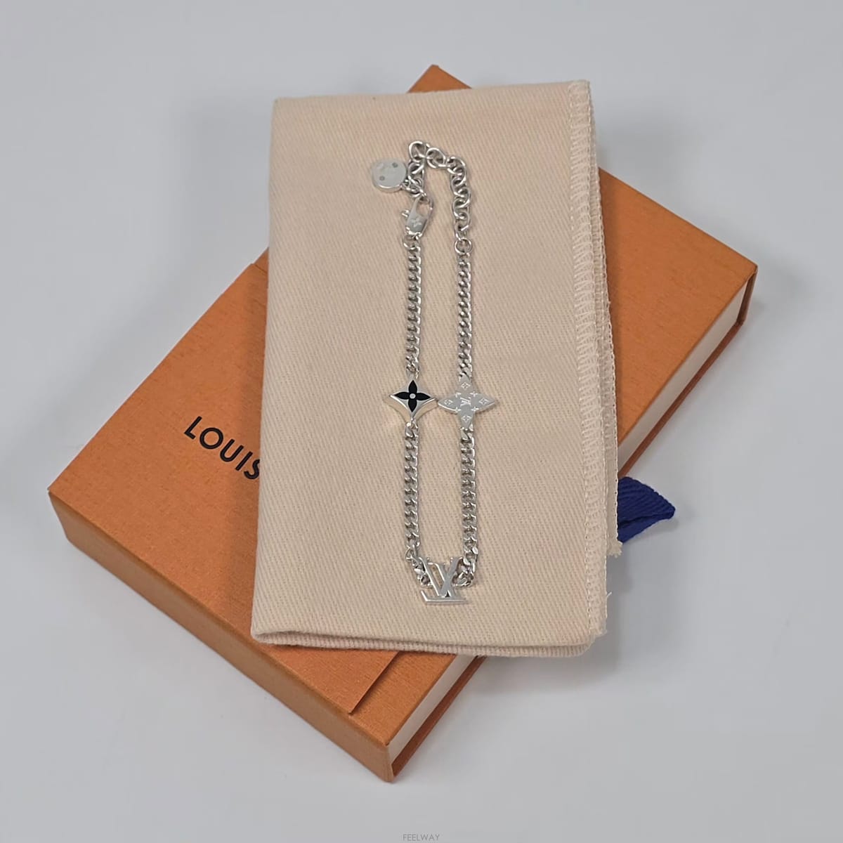 Louis Vuitton ���̺��� LV ������ũ ������̺��� LV ������ũ ����