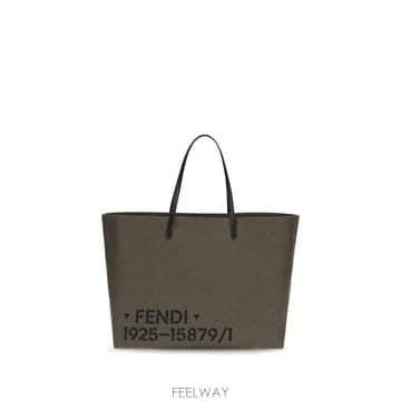 FENDI 26FW ��� ����� 7VA704B209 F0ZPQ GREEN26FW ��� ����� 7VA704B209 F0ZPQ GREEN