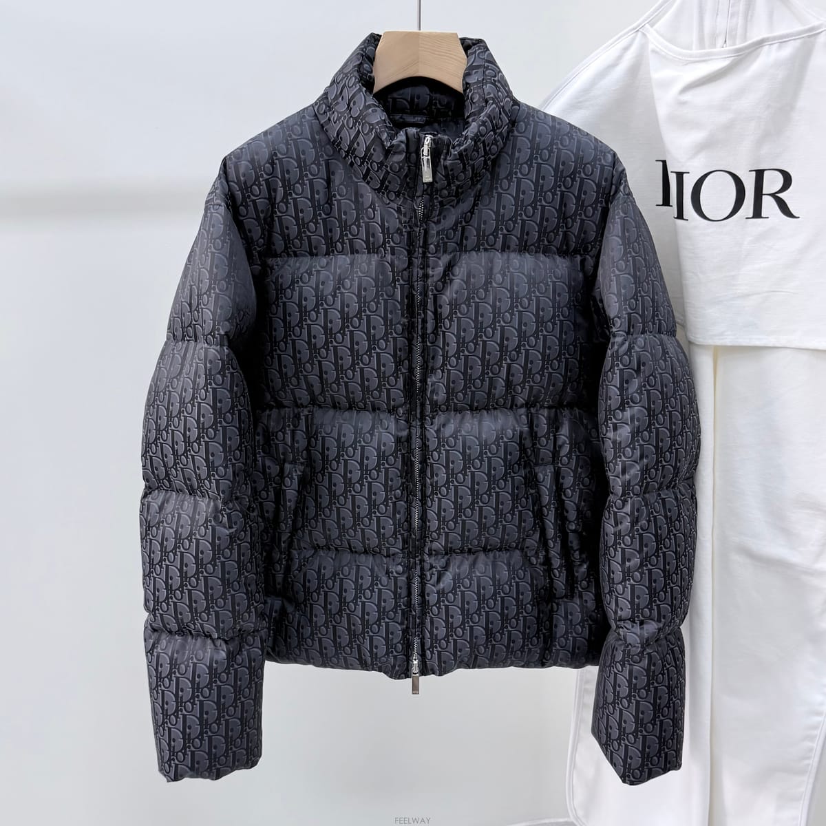 DIOR [S+��/50] 26FW �Ż� ��� ������ũ ��ư ������ �е� ����[S+��/50] 26FW �Ż� ��� ������ũ ��ư ������ �е� ��