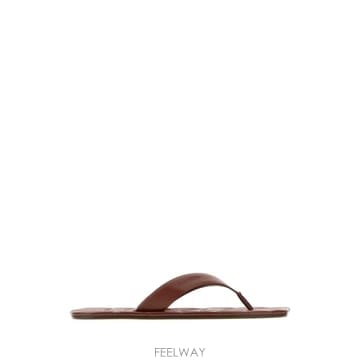 인더샵 JW ANDERSON JW 앤더슨 브라운 슬라이드