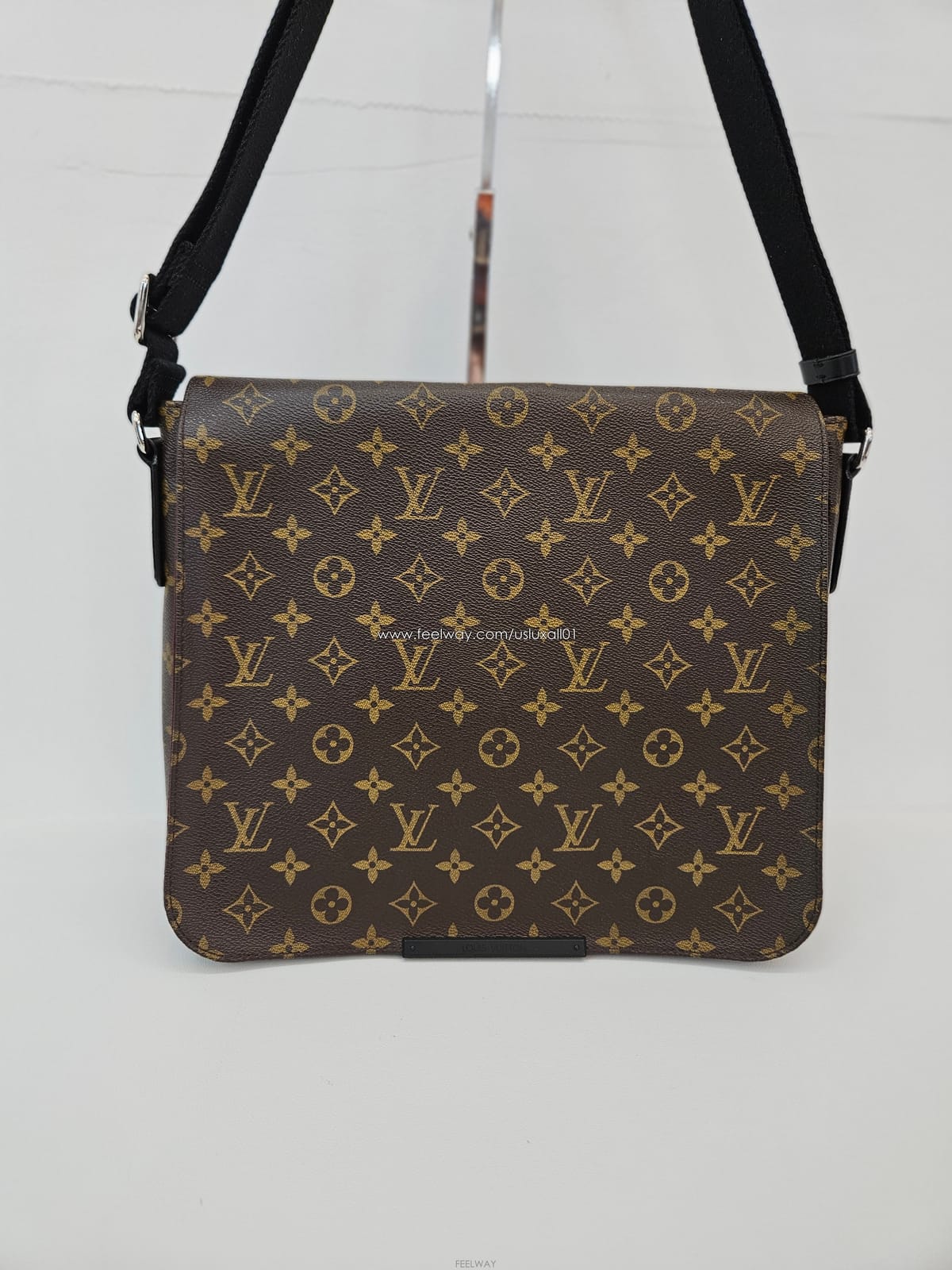 Louis Vuitton [�߰���ǰ ������ �����] ���̺��� ��ī�� ��Ʈ��ƮMM ũ�ν��� M40934[�߰���ǰ ������ �����] ���̺��� ��ī�� ��Ʈ��ƮMM 