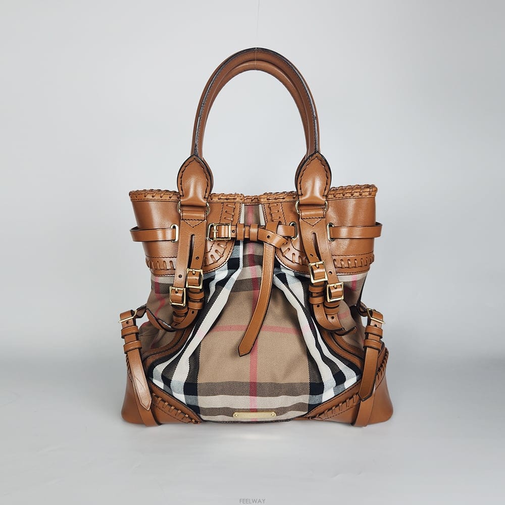 Burberry ������ ���� üũ �۽�Ƽġ ��Ʈ������� ���� üũ �۽�Ƽġ ��Ʈ��
