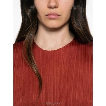 Issey Miyake 26FW �ø����ø��� �̵� ��ĿƮ PP68JH135 49 RED26FW �ø����ø��� �̵� ��ĿƮ PP68JH135 49 RED